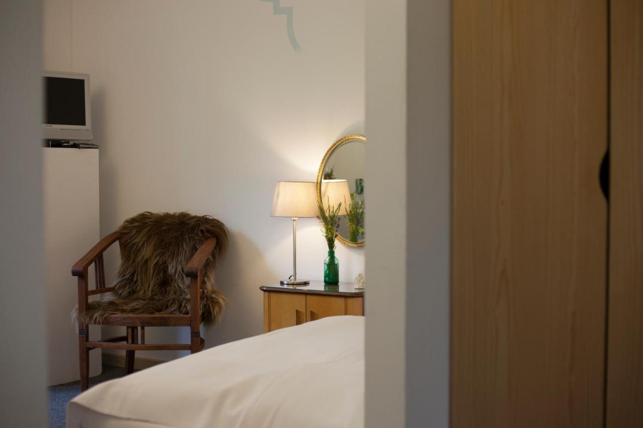 ホテル Alanus Gastehaus Alfter エクステリア 写真